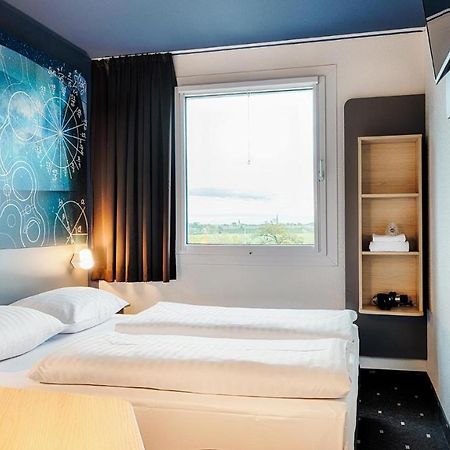 B&B Hotel Muenchen-Garching Garching bei München Eksteriør billede