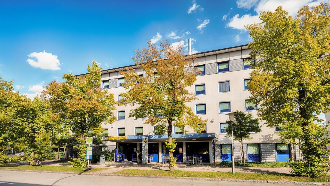 B&B Hotel Muenchen-Garching Garching bei München Eksteriør billede