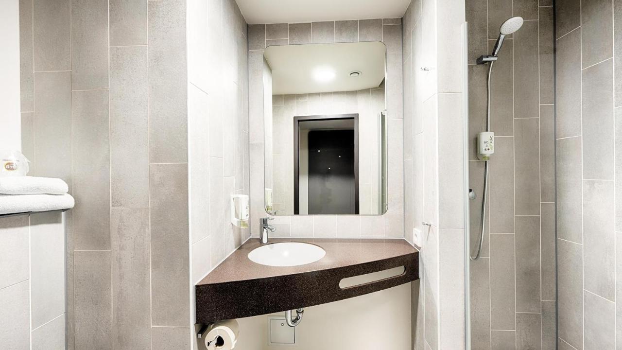 B&B Hotel Muenchen-Garching Garching bei München Eksteriør billede